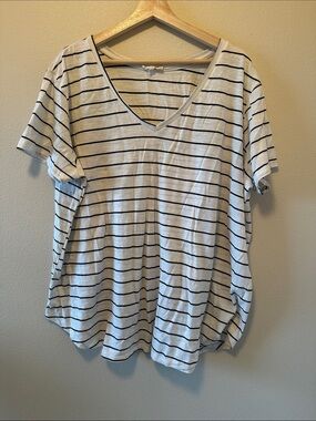 ♻️ Urban Diction Stripe Tee - White with Black Stripes